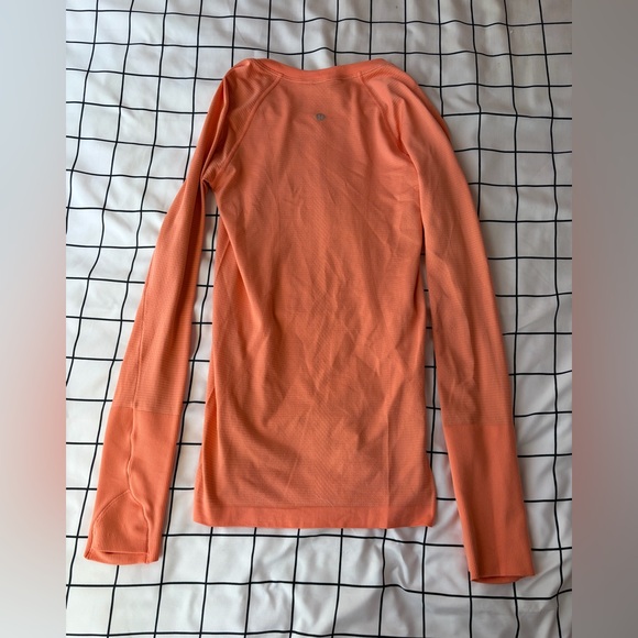 Lululemon Woman’s Coral Long Sleeve Swiftly Tech, Size 2, Hip Length. NWT. - Picture 5 of 7